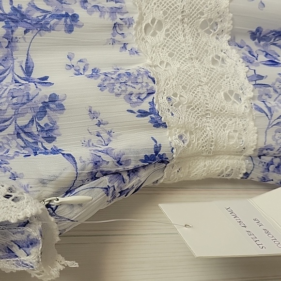 Taylor Blue and White Floral Maxi Tiered Prairie Dress women's Sz 10. New - Picture 6 of 10
